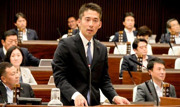 神奈川県議会議員　武田翔
